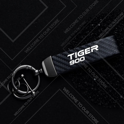 1PCS Motorcycle Keychain For  Tiger 900 GT Rally PRO Explorer Logo Widget Ornaments Metal Carbon Fiber Leather Key Chain